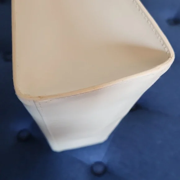 Gucci Leather Vintage Handbag w/clear tote - Picture 6 of 17